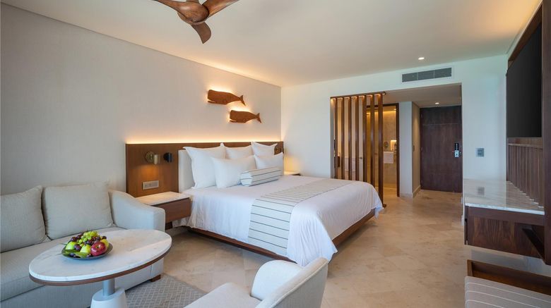 <b>Secrets Resort & Spa Room</b>. Images powered by <a href="https://iceportal.shijigroup.com/" title="IcePortal" target="_blank">IcePortal</a>.