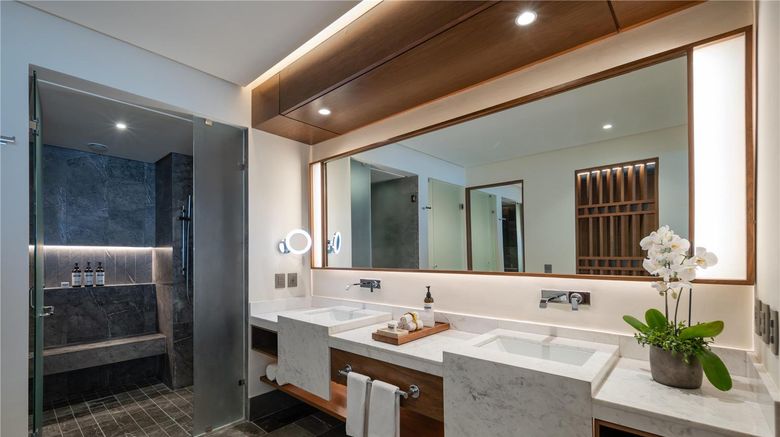 <b>Secrets Resort & Spa Room</b>. Images powered by <a href="https://iceportal.shijigroup.com/" title="IcePortal" target="_blank">IcePortal</a>.