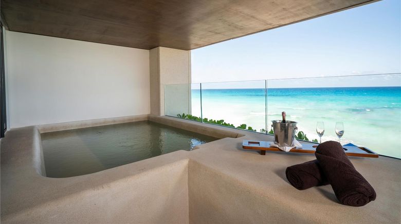 <b>Secrets Resort & Spa Room</b>. Images powered by <a href="https://iceportal.shijigroup.com/" title="IcePortal" target="_blank">IcePortal</a>.