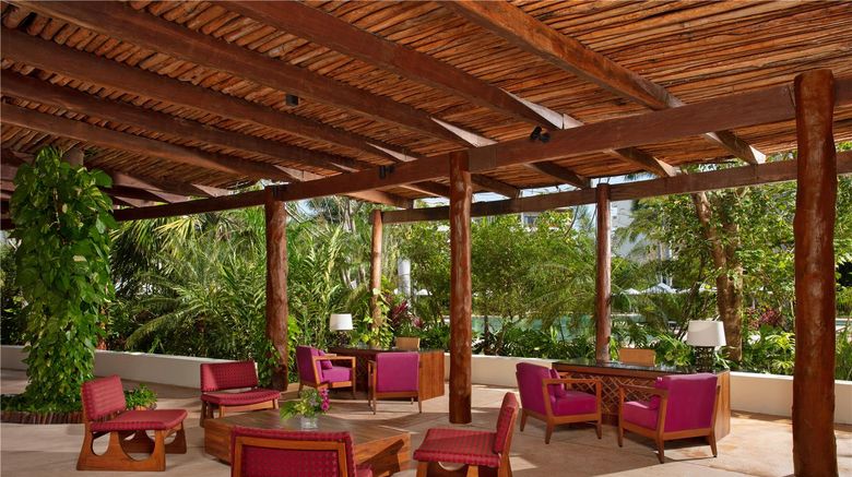 <b>Secrets Akumal Riviera Maya Lobby</b>. Images powered by <a href="https://iceportal.shijigroup.com/" title="IcePortal" target="_blank">IcePortal</a>.