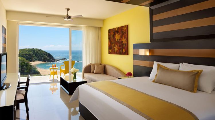 Secrets Huatulco Resort & Spa Suite