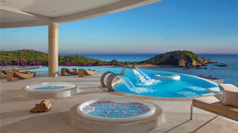 <b>Secrets Huatulco Resort & Spa Spa</b>. Images powered by <a href="https://iceportal.shijigroup.com/" title="IcePortal" target="_blank">IcePortal</a>.