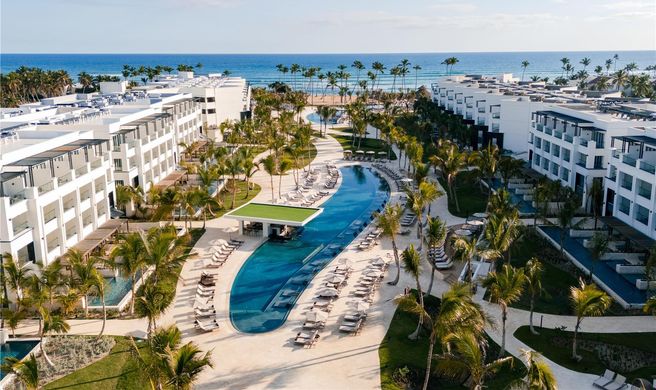 Breathless Punta Cana Resort & Spa Exterior