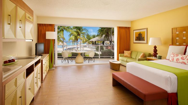 <b>Sunscape Curacao Resort, Spa & Casino Suite</b>. Images powered by <a href="https://iceportal.shijigroup.com/" title="IcePortal" target="_blank">IcePortal</a>.