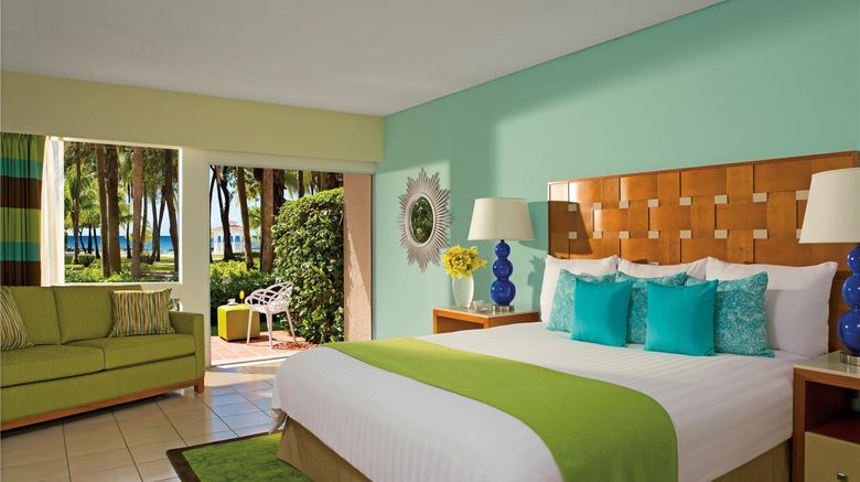 <b>Sunscape Curacao Resort, Spa & Casino Room</b>. Images powered by <a href="https://iceportal.shijigroup.com/" title="IcePortal" target="_blank">IcePortal</a>.