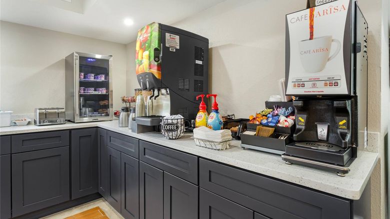 <b>MainStay Suites Restaurant</b>. Images powered by <a href="https://iceportal.shijigroup.com/" title="IcePortal" target="_blank">IcePortal</a>.
