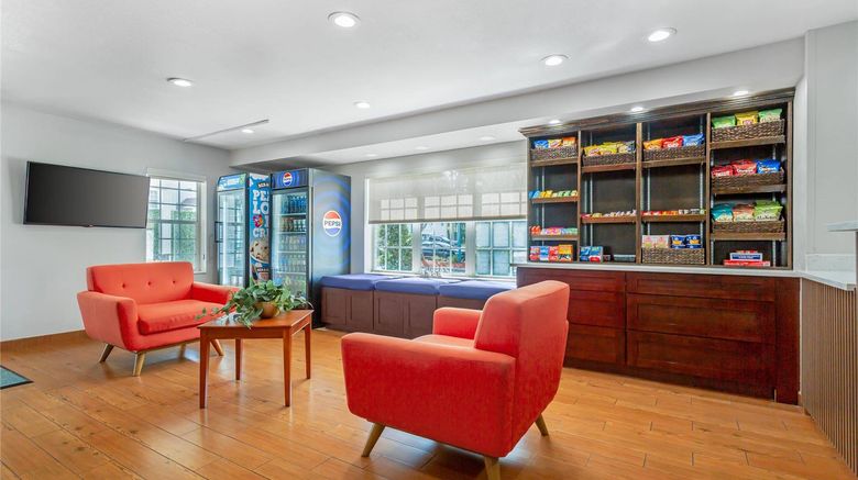 <b>MainStay Suites Lobby</b>. Images powered by <a href="https://iceportal.shijigroup.com/" title="IcePortal" target="_blank">IcePortal</a>.