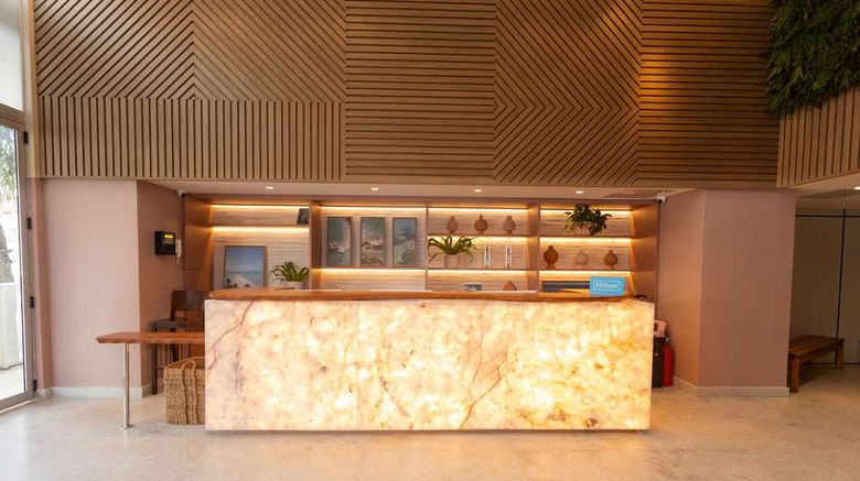 <b>Hilton Garden Inn Maceio Lobby</b>. Images powered by <a href="https://iceportal.shijigroup.com/" title="IcePortal" target="_blank">IcePortal</a>.