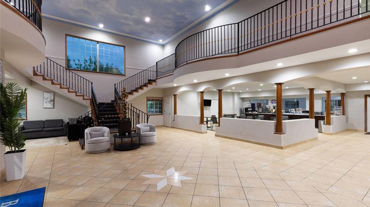 Baymont by Wyndham Texas City Lobby