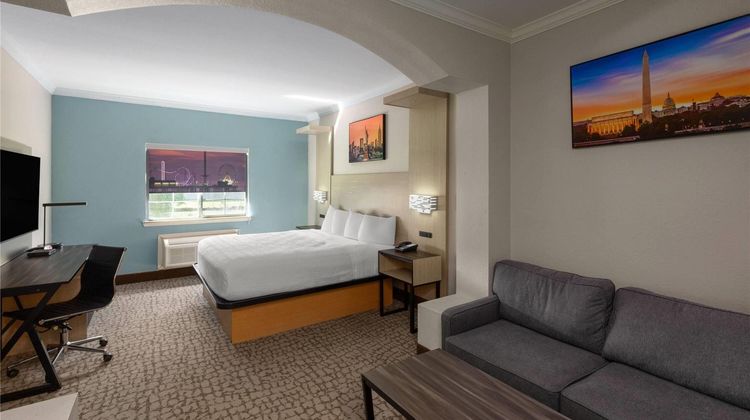 Baymont by Wyndham Texas City Suite