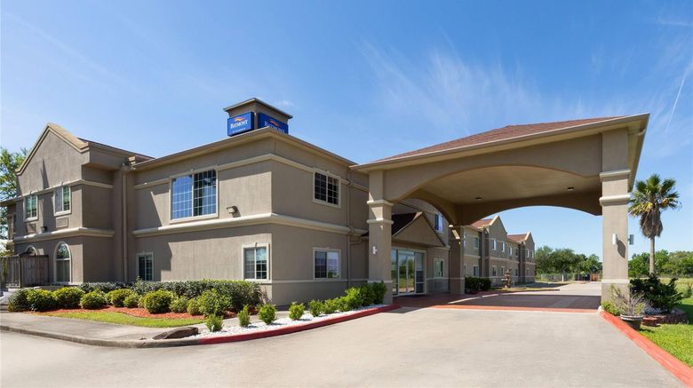 Baymont by Wyndham Texas City Exterior. Images powered by <a href="https://iceportal.shijigroup.com" target="_blank" rel="noopener">Ice Portal</a>.