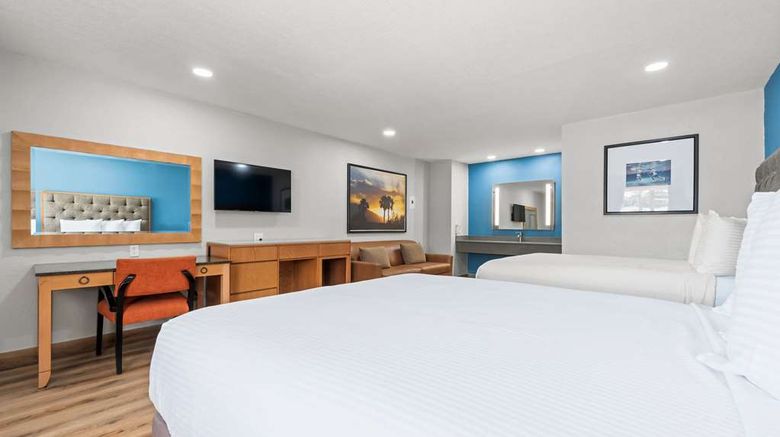 <b>Econo Lodge Inn and Suites Sealy Room</b>. Images powered by <a href="https://iceportal.shijigroup.com/" title="IcePortal" target="_blank">IcePortal</a>.