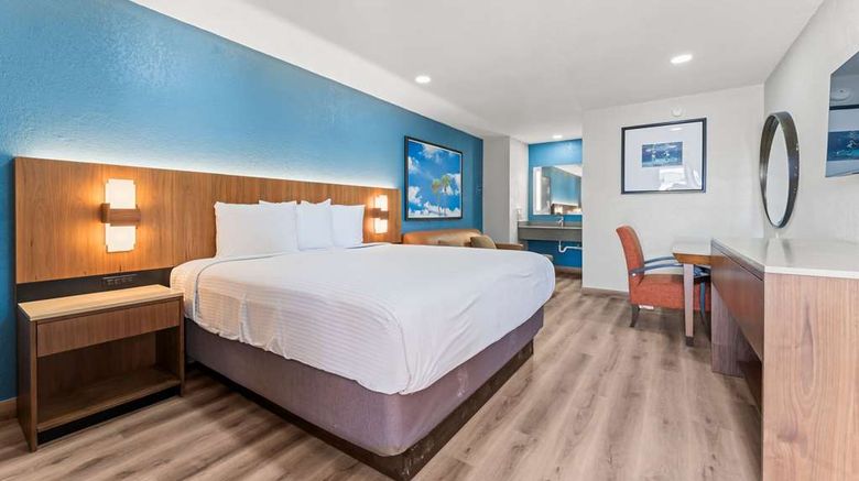 <b>Econo Lodge Inn and Suites Sealy Room</b>. Images powered by <a href="https://iceportal.shijigroup.com/" title="IcePortal" target="_blank">IcePortal</a>.