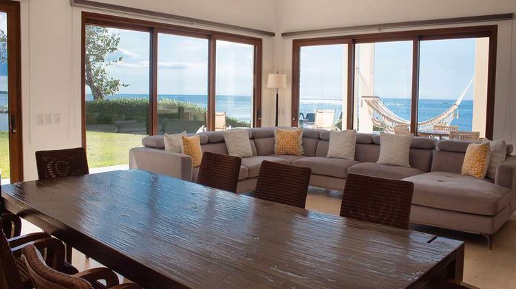 Las Verandas Hotel & Villas Suite