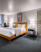 Hotel Riverhouse