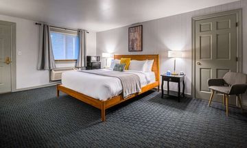 Hotel Riverhouse