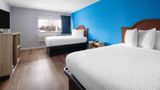 Super 8 by Wyndham Portsmouth Norfolk Suite