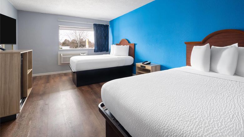 <b>Super 8 by Wyndham Portsmouth Norfolk Suite</b>. Images powered by <a href="https://iceportal.shijigroup.com/" title="IcePortal" target="_blank">IcePortal</a>.