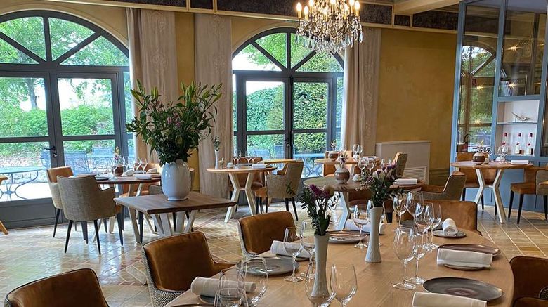 <b>Chateau des Vigiers Restaurant</b>. Images powered by <a href="https://iceportal.shijigroup.com/" title="IcePortal" target="_blank">IcePortal</a>.