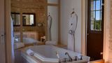 <b>Chateau des Vigiers Suite</b>. Images powered by <a href="https://iceportal.shijigroup.com/" title="IcePortal" target="_blank">IcePortal</a>.