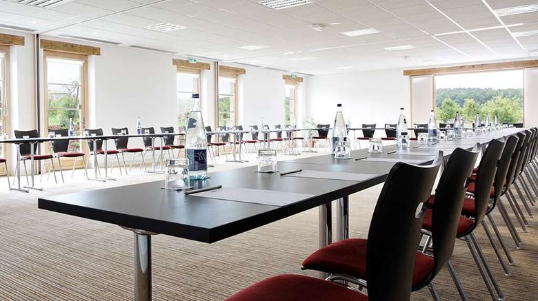 <b>Chateau des Vigiers Meeting</b>. Images powered by <a href="https://iceportal.shijigroup.com/" title="IcePortal" target="_blank">IcePortal</a>.