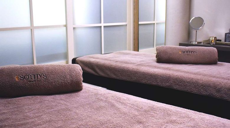 <b>Chateau des Vigiers Spa</b>. Images powered by <a href="https://iceportal.shijigroup.com/" title="IcePortal" target="_blank">IcePortal</a>.