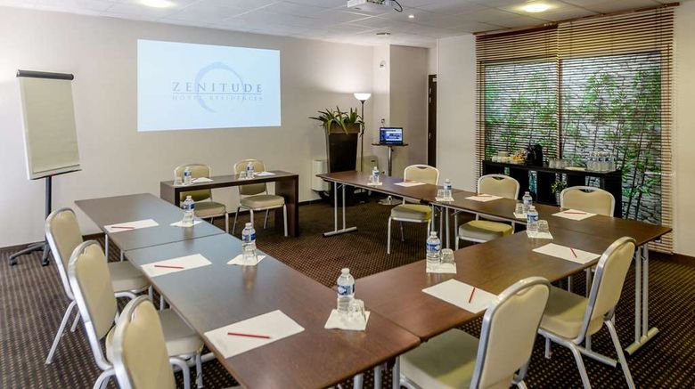 <b>Comfort Aparthotel Bordeaux Begles Arena Meeting</b>. Images powered by <a href="https://iceportal.shijigroup.com/" title="IcePortal" target="_blank">IcePortal</a>.