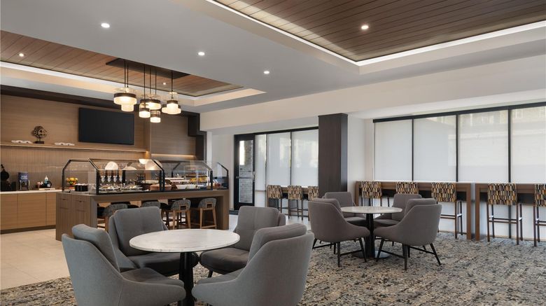 <b>Homewood Covington Restaurant</b>. Images powered by <a href="https://iceportal.shijigroup.com/" title="IcePortal" target="_blank">IcePortal</a>.