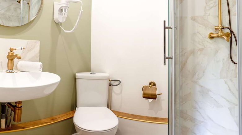 <b>Hotel De France Et De Guise Room</b>. Images powered by <a href="https://iceportal.shijigroup.com/" title="IcePortal" target="_blank">IcePortal</a>.