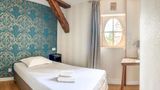 Hotel De France Et De Guise Room