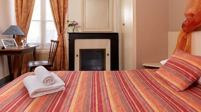 <b>Hotel De France Et De Guise Room</b>. Images powered by <a href="https://iceportal.shijigroup.com/" title="IcePortal" target="_blank">IcePortal</a>.