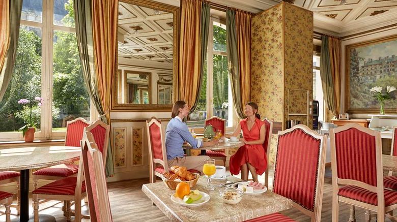 <b>Hotel De France Et De Guise Restaurant</b>. Images powered by <a href="https://iceportal.shijigroup.com/" title="IcePortal" target="_blank">IcePortal</a>.