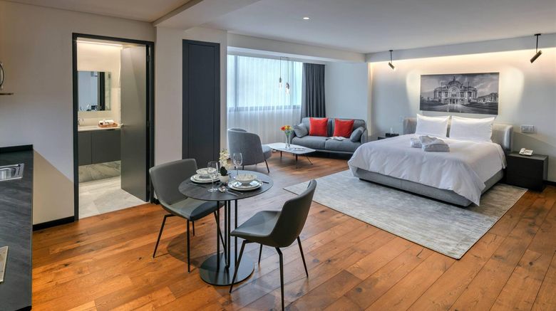 <b>Amberes 64 Ascend Hotel Collection Suite</b>. Images powered by <a href="https://iceportal.shijigroup.com/" title="IcePortal" target="_blank">IcePortal</a>.