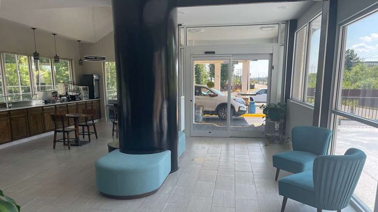 <b>Wingate by Wyndham Columbia/Fort Jackson Lobby</b>. Images powered by <a href="https://iceportal.shijigroup.com/" title="IcePortal" target="_blank">IcePortal</a>.