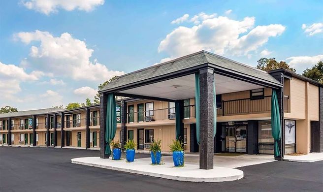 Super 8 by Wyndham Daleville Ft Novosel Exterior