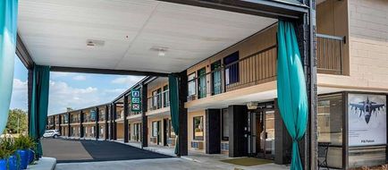 Super 8 by Wyndham Daleville Ft Novosel Exterior