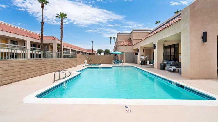 Signature Inn Indio I-10 Pool