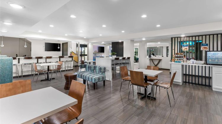 Clarion Pointe Milwaukee Airport Restaurant