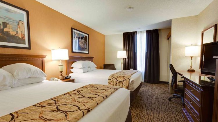 Wingate by Wyndham St Louis Fenton Room