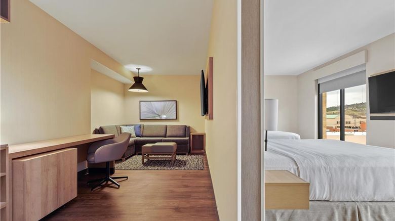 <b>Hyatt Place Rapid City/Downtown Suite</b>. Images powered by <a href="https://iceportal.shijigroup.com/" title="IcePortal" target="_blank">IcePortal</a>.