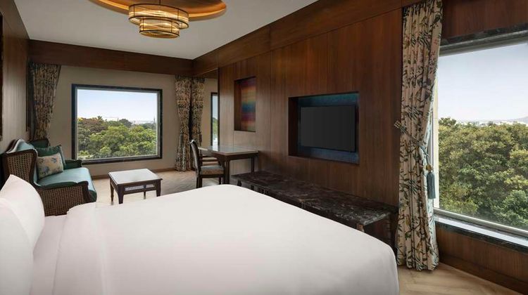 Jasraj Palace Yavatmal Hotel-Radisson Suite