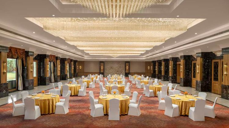 Jasraj Palace Yavatmal Hotel-Radisson Meeting