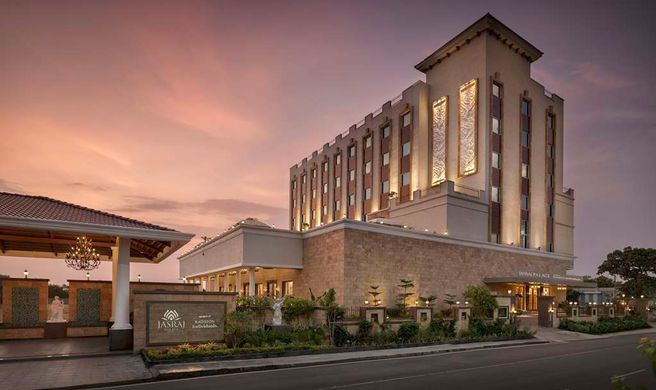 Jasraj Palace Yavatmal Hotel-Radisson Exterior