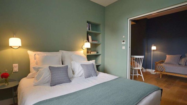 <b>Hotel Saint Christophe Room</b>. Images powered by <a href="https://iceportal.shijigroup.com/" title="IcePortal" target="_blank">IcePortal</a>.
