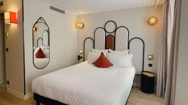 <b>Hotel de l'Esperance Room</b>. Images powered by <a href="https://iceportal.shijigroup.com/" title="IcePortal" target="_blank">IcePortal</a>.