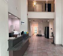 Baymont by Wyndham Kingdom City Lobby