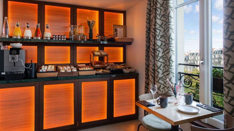 <b>Le Lampika Restaurant</b>. Images powered by <a href="https://iceportal.shijigroup.com/" title="IcePortal" target="_blank">IcePortal</a>.