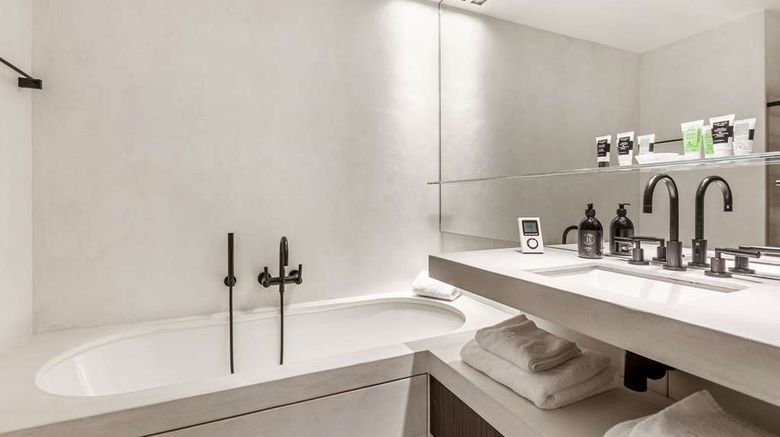 <b>Maison Boissiere Room</b>. Images powered by <a href="https://iceportal.shijigroup.com/" title="IcePortal" target="_blank">IcePortal</a>.