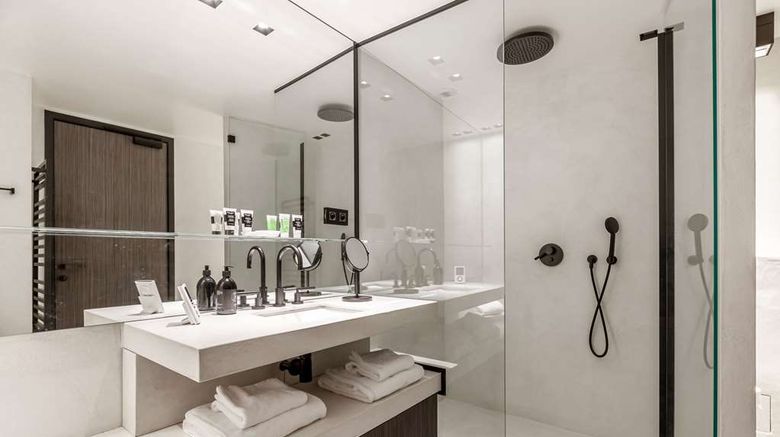 <b>Maison Boissiere Room</b>. Images powered by <a href="https://iceportal.shijigroup.com/" title="IcePortal" target="_blank">IcePortal</a>.
