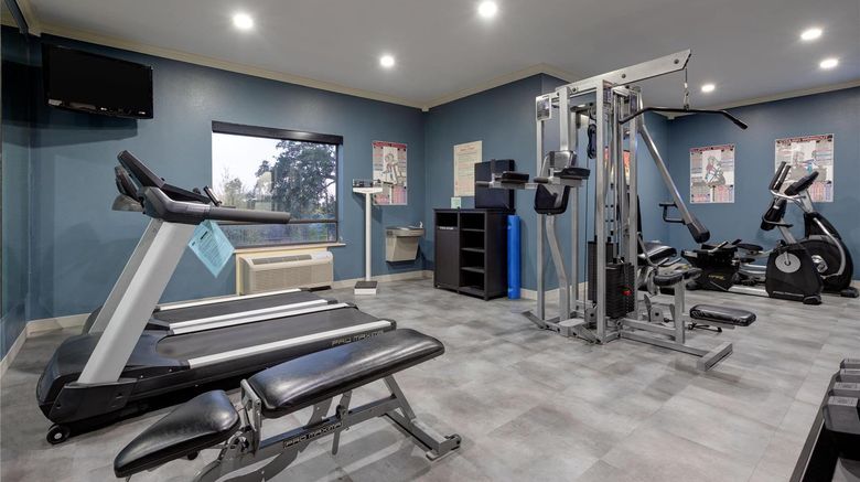 <b>Wyndham Lake Charles Health</b>. Images powered by <a href="https://iceportal.shijigroup.com/" title="IcePortal" target="_blank">IcePortal</a>.